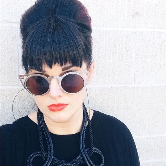 Meet your Posher, Anne - Picture 3 of 4